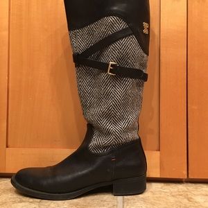 Tommy Hilfiger, boots.